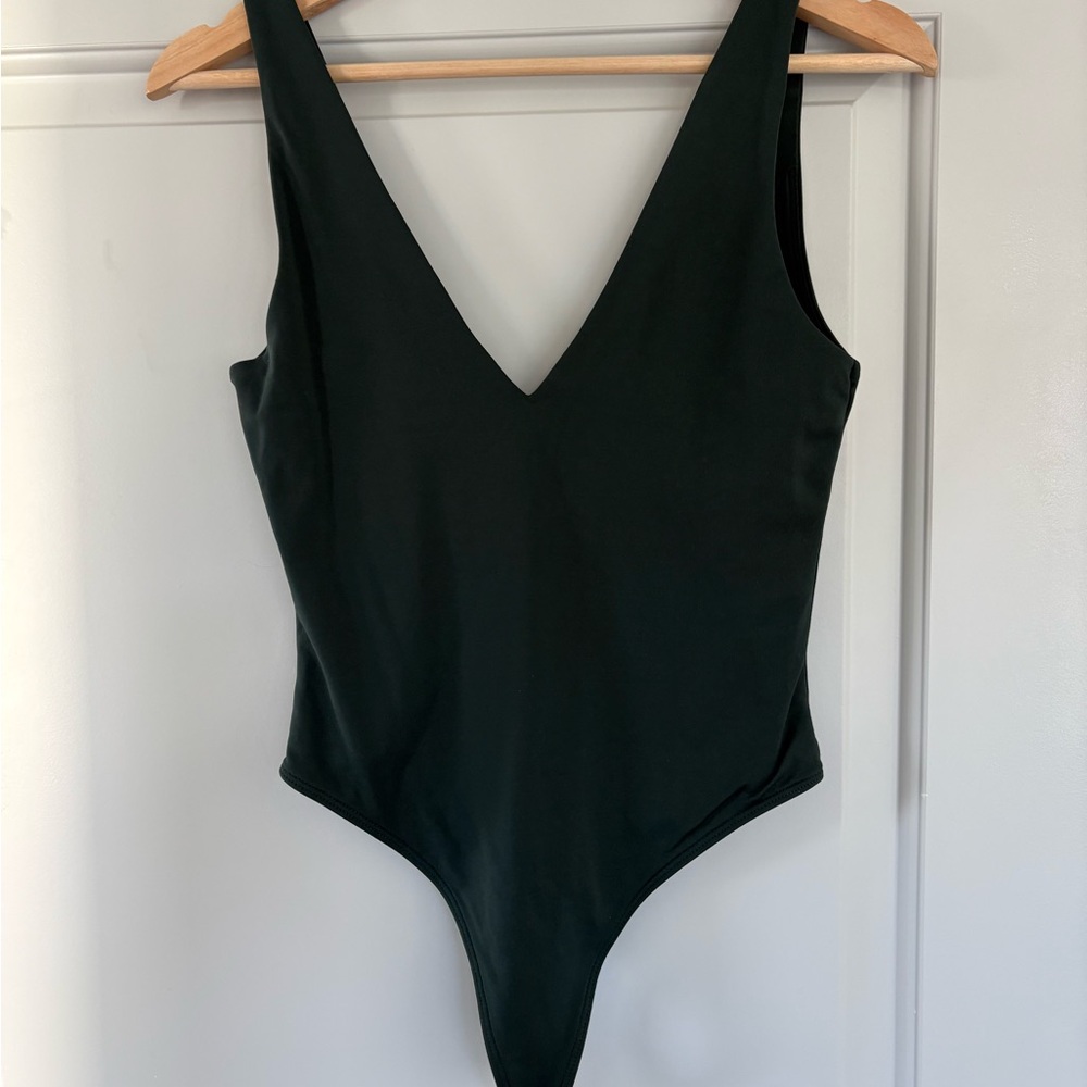 Aritzia Contour V-Neck Bodysuit